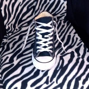 Black Converse